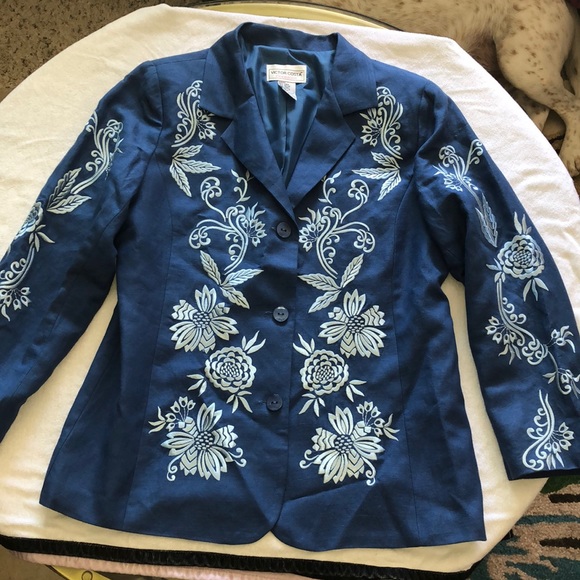 Victor Costa Jackets & Blazers - Embroidered Vintage linen Floral Blazer